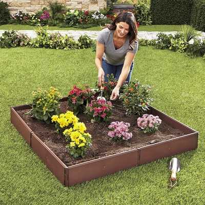 The Lakeside Collection Raised Garden Bed Set For Vegetable